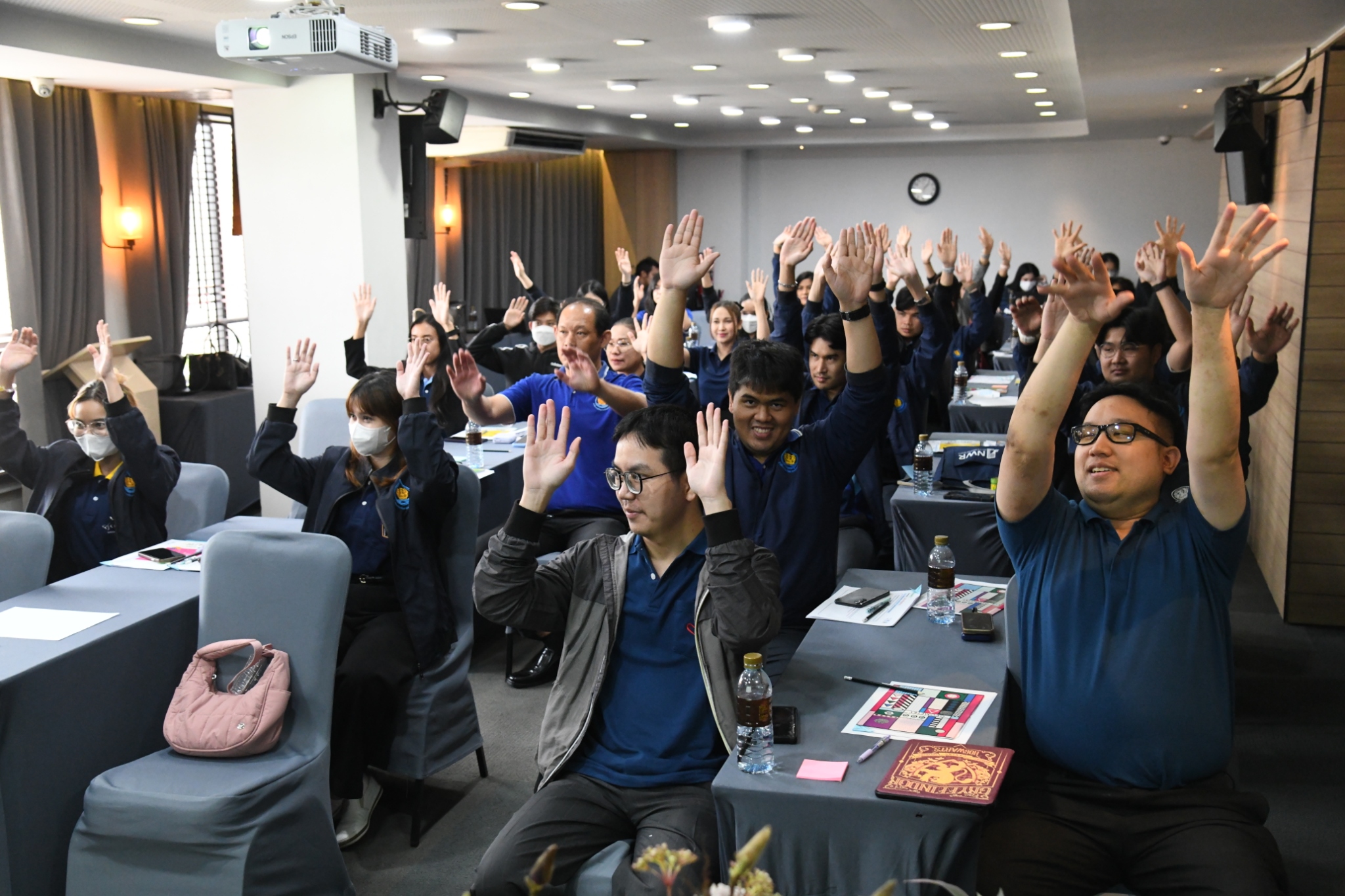 Team Leadership & People Management — พัฒนาทักษะผู้นำและการนำทีมสู่เป้าหมาย